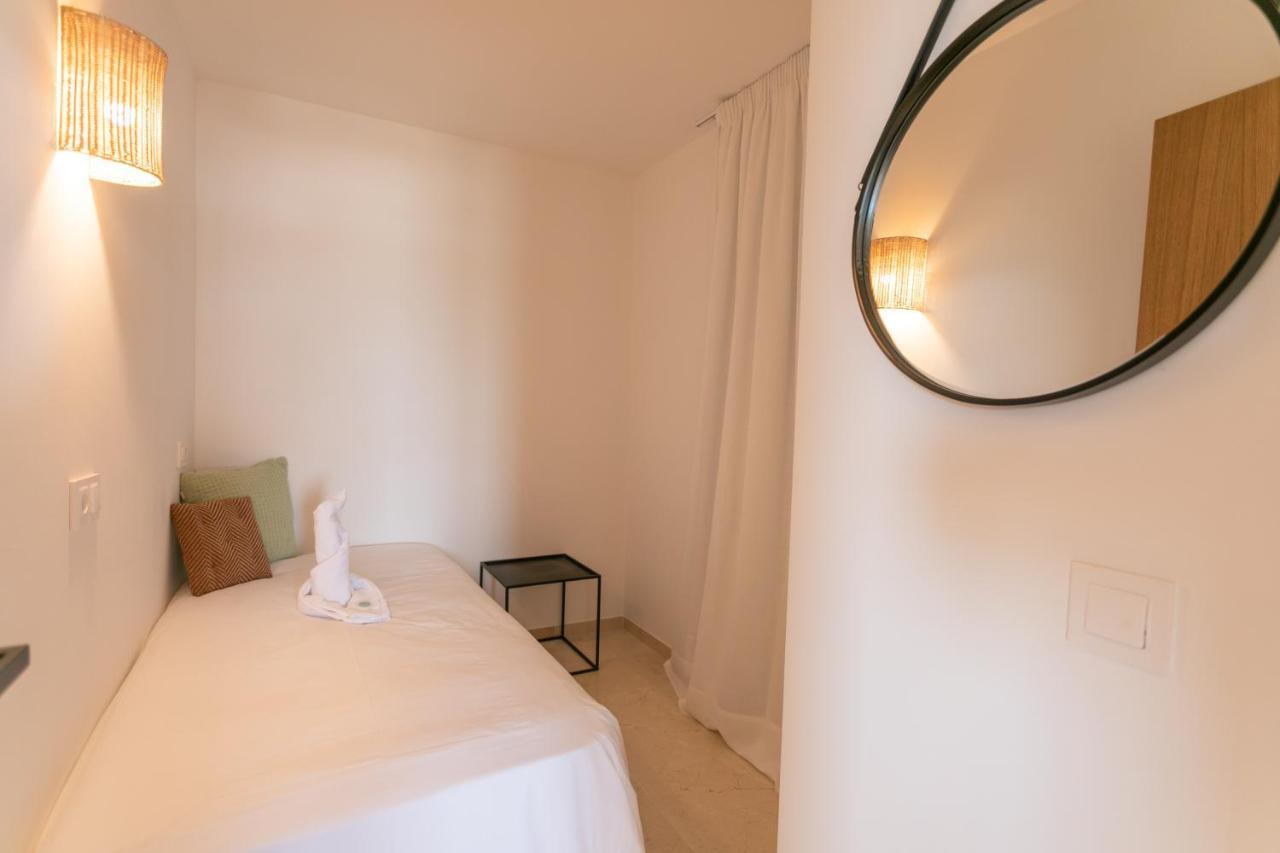 Beachfront Holiday Apartment Lotja 7 - Grupo Berna Colonia de Sant Jordi Exterior photo