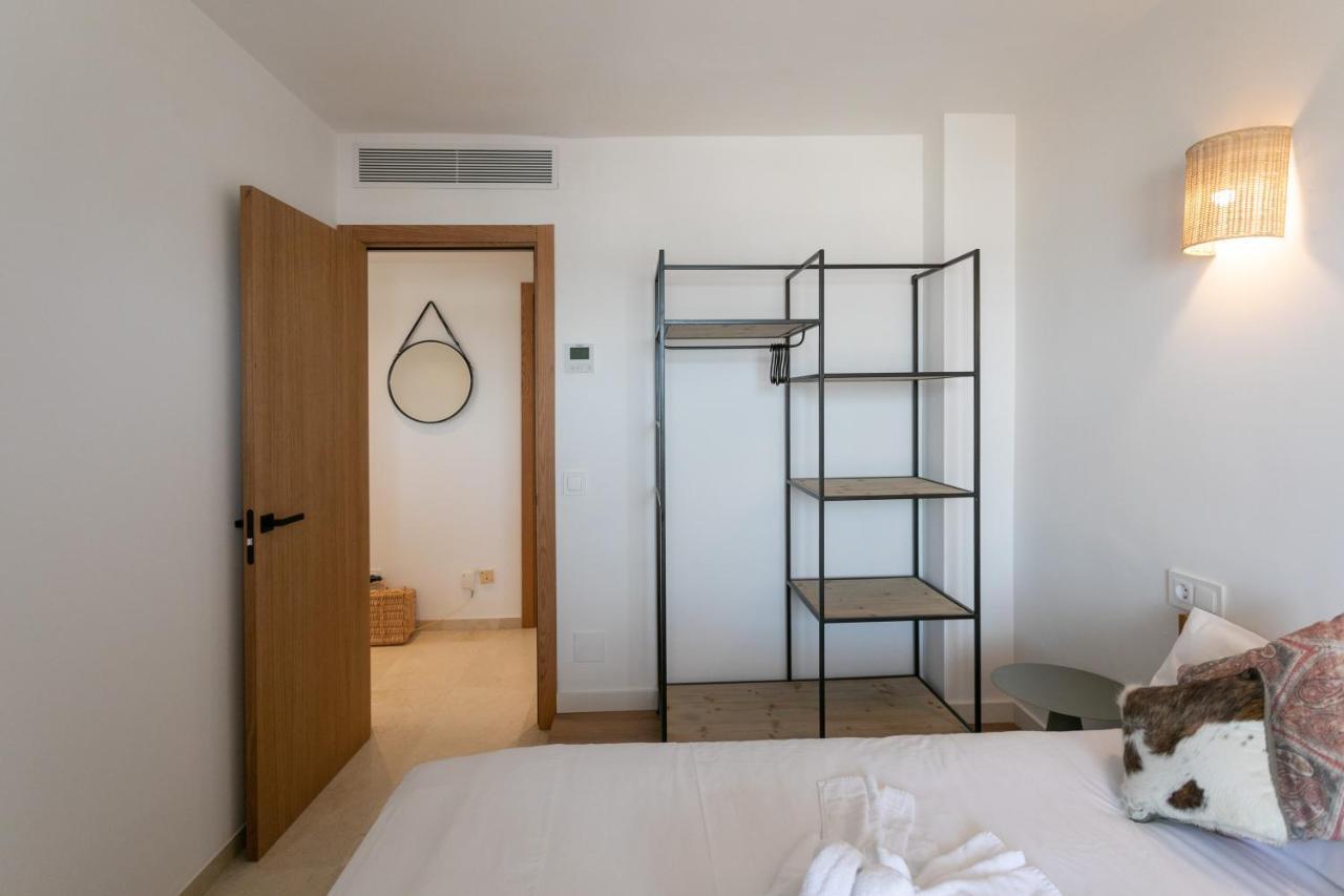 Beachfront Holiday Apartment Lotja 7 - Grupo Berna Colonia de Sant Jordi Exterior photo