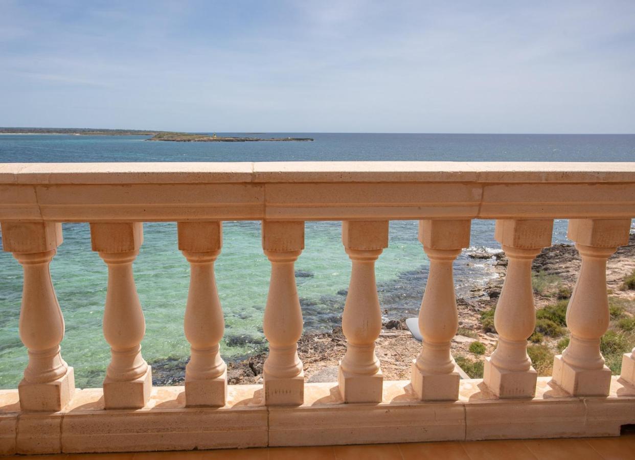 Beachfront Holiday Apartment Lotja 7 - Grupo Berna Colonia de Sant Jordi Exterior photo